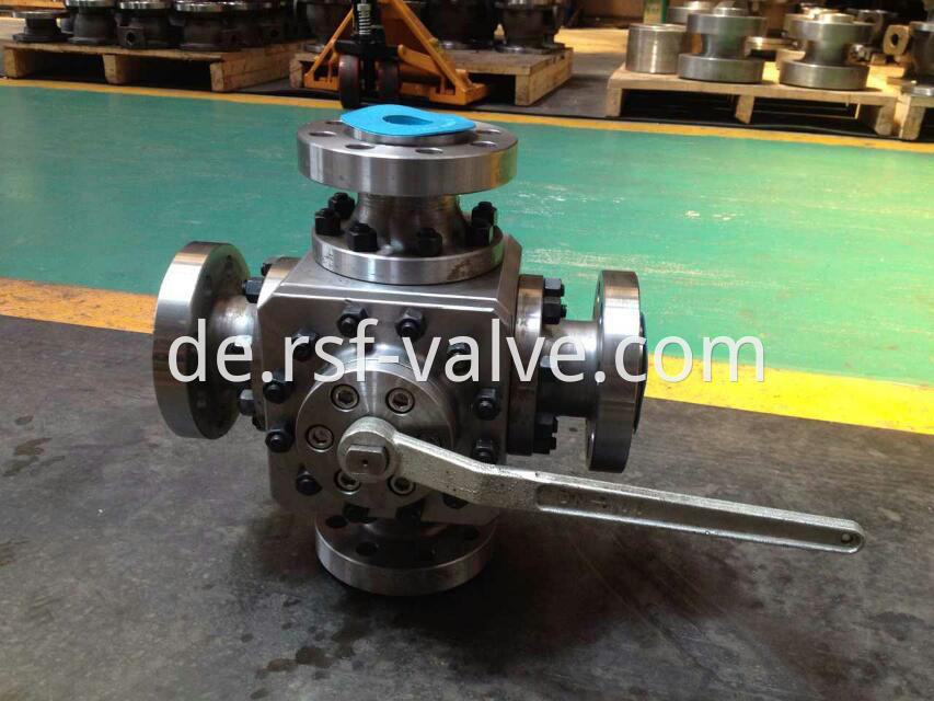 4 Way Ball Valve 1